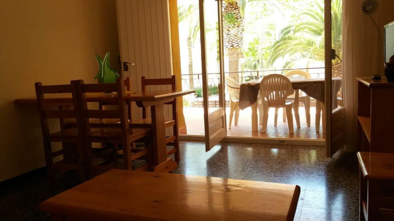 Apartamentos Les Palmeres Castell-Platja d’Aro Exterior foto