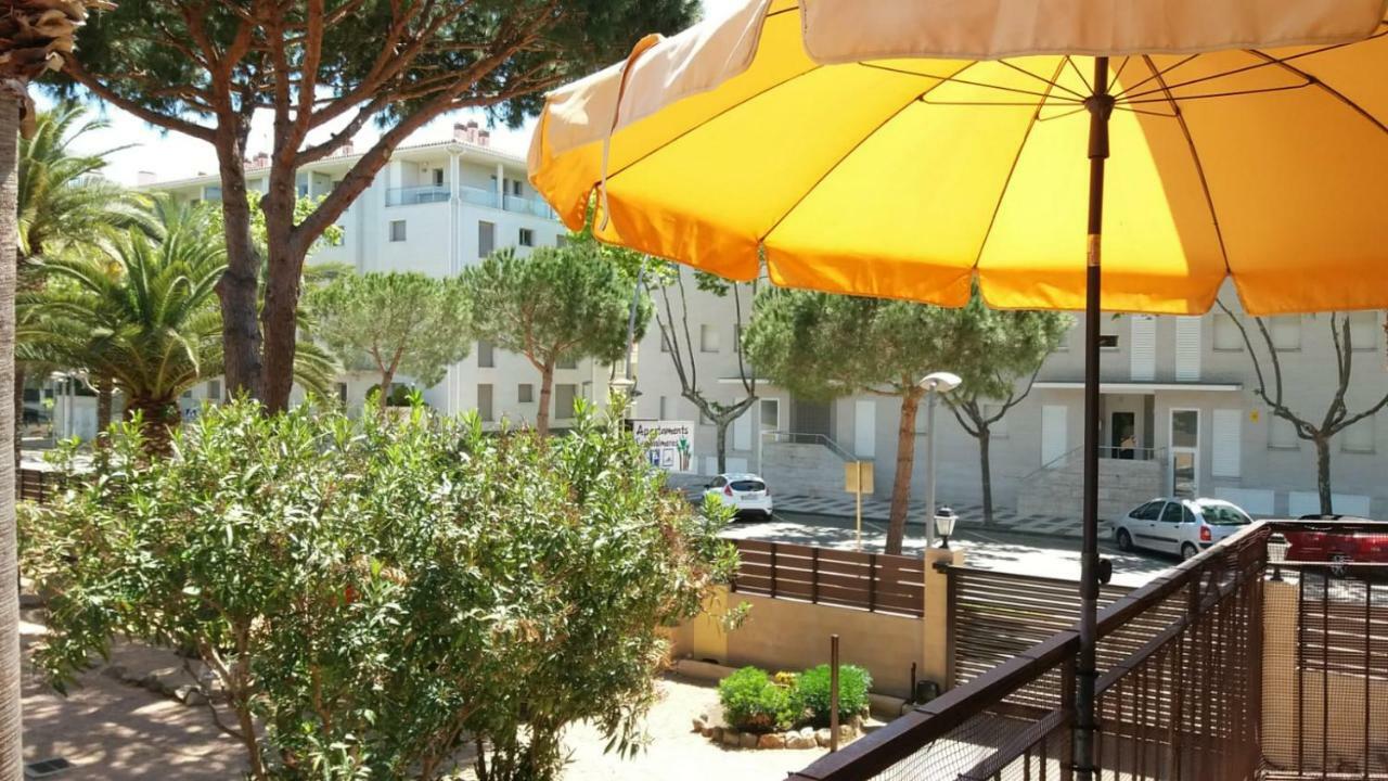 Apartamentos Les Palmeres Castell-Platja d’Aro Exterior foto
